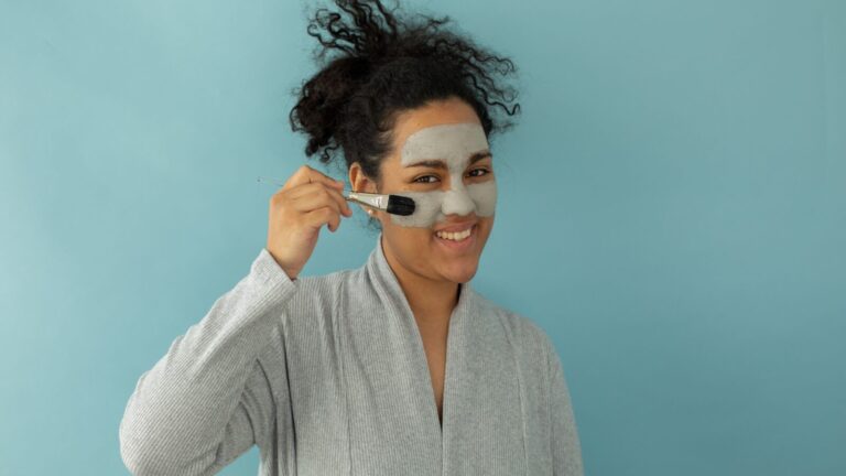 Who Else Wants Customers Who Trust Your Skincare Before They Even Try It?