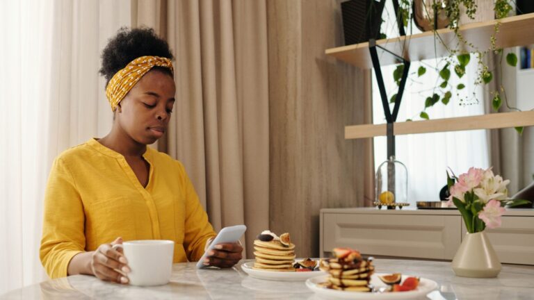 The Real Reason Hungry Customers Scroll Past Your Page at Lunchtime