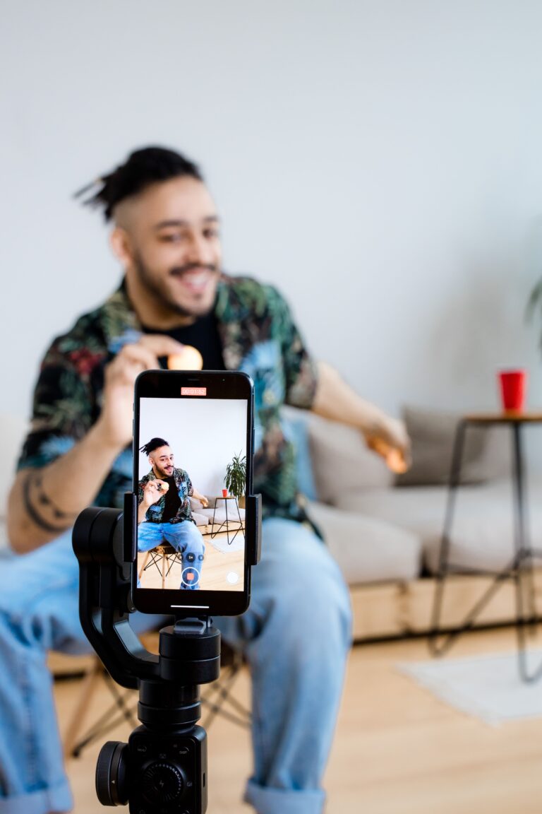 How to Use Instagram Reels to Get Customers Without Paying for Ads